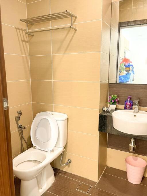 Apartment Ksl Mall 8-12 Pax, 65 Inc Tv Nflix ,hbo , Bathtub High Floor