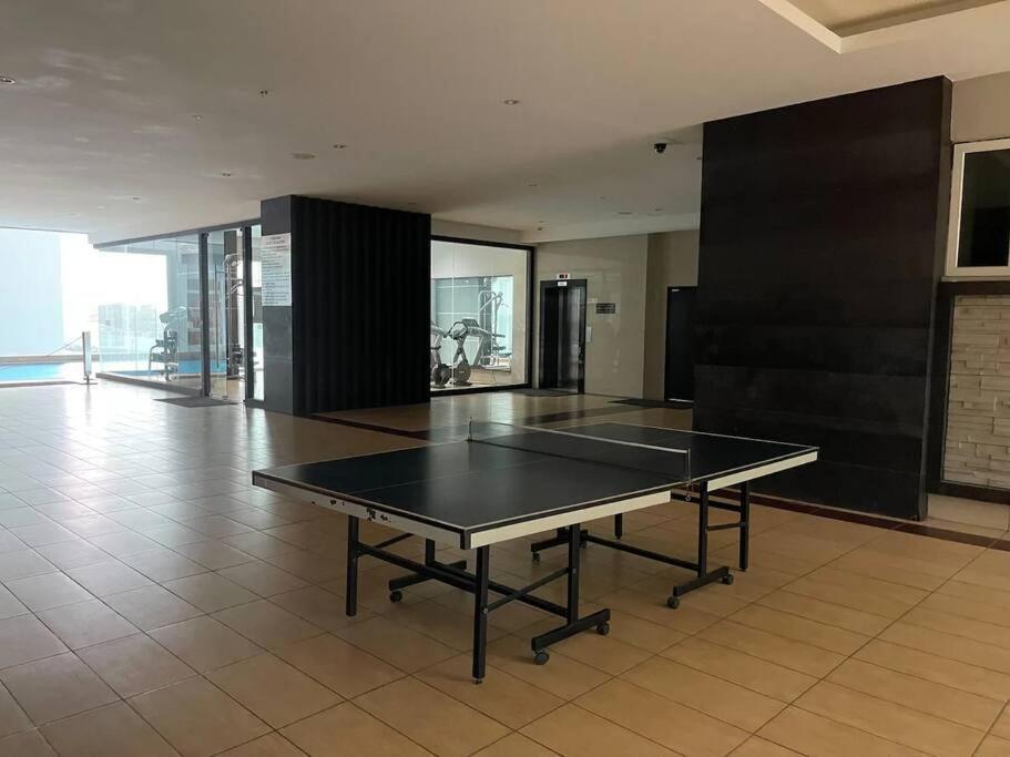 Ksl Mall 8-12 Pax, 65 Inc Tv Nflix ,hbo , Bathtub High Floor Johor Bahru
