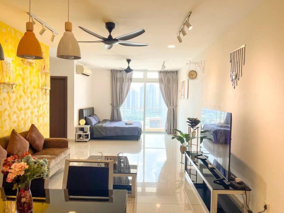 Apartment Ksl Mall 8-12 Pax, 65 Inc Tv Nflix ,hbo , Bathtub High Floor *