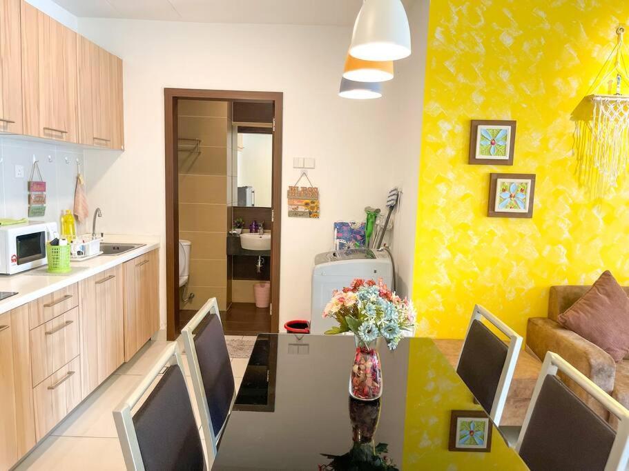 Ksl Mall 8-12 Pax, 65 Inc Tv Nflix ,hbo , Bathtub High Floor Apartment