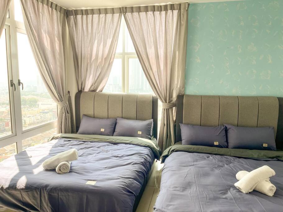Ksl Mall 8-12 Pax, 65 Inc Tv Nflix ,hbo , Bathtub High Floor Johor Bahru